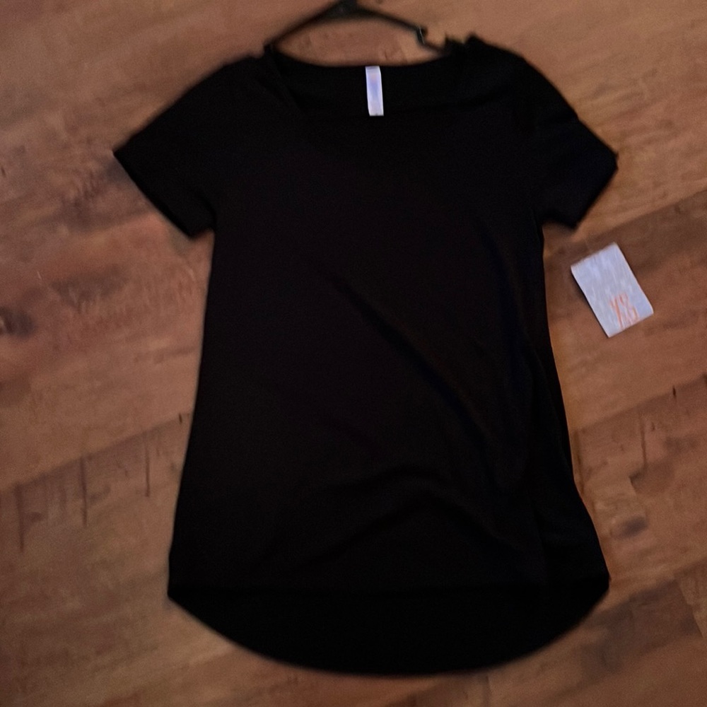 Lularoe classic T-shirt size XS